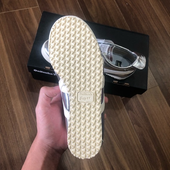 Onitsuka/Tiger MEXICO 66 Cream Silver Sneakers Athletic - Picture 5 of 5